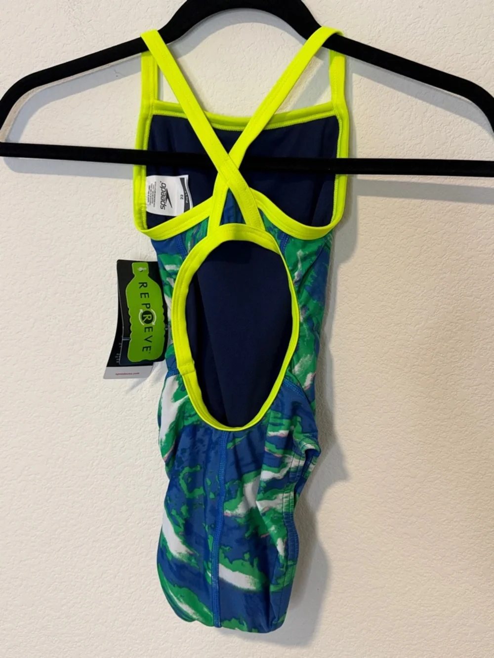 Kids Sports Athletic Speedo One-Piece Swimsuit Bathing Suit Swimwear